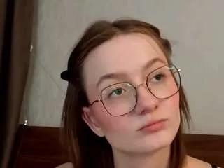 elvinabrowning on CamSoda 