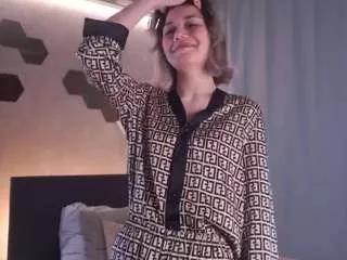 elvinaclagg on CamSoda 