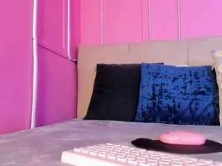 emelyy-carter on CamSoda 