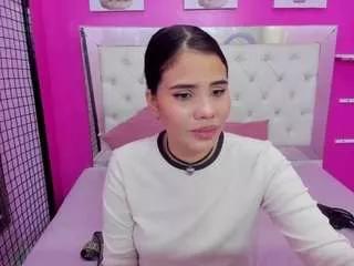 emilybelton on CamSoda 