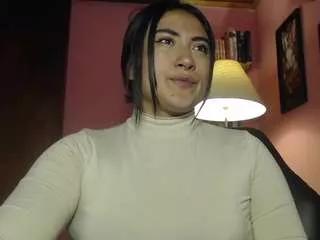 emilyr0s33 on CamSoda 