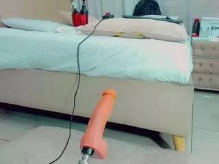 emilysaaenz on CamSoda 