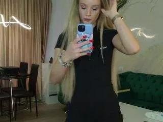 emilyybloom on CamSoda 