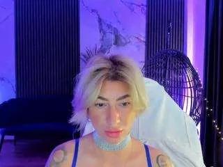 emilyybloom on CamSoda 