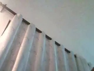 Offline emmaisabella on CamSoda