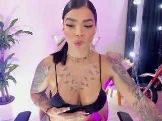 emmarussellx on CamSoda 