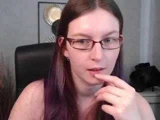 emmatease94 on CamSoda 