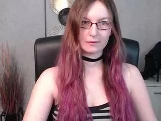 emmatease94 on CamSoda 