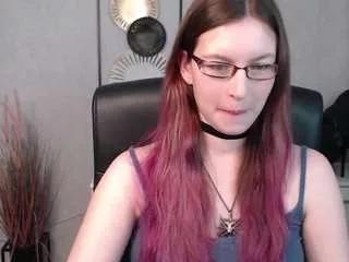emmatease94 on CamSoda 