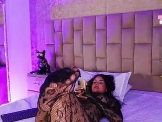 Freechat emmatorrees on CamSoda