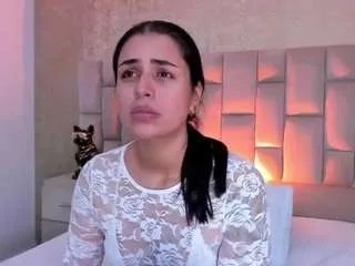 Freechat emmatorrees on CamSoda