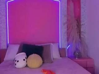 emyliesander on CamSoda 