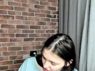 enchatress on CamSoda 