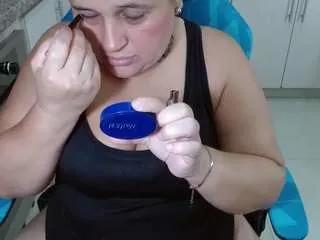 erika-lois on CamSoda 