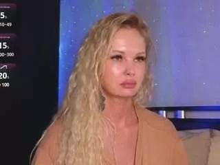 eroticann on CamSoda 
