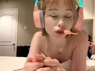 esmacorby on CamSoda 