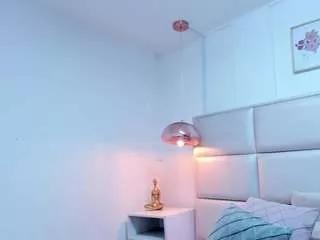 eva-beluccii on CamSoda 