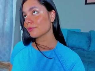 Freechat evaa-grey on CamSoda