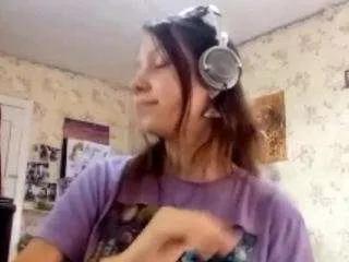 Freechat evelineemard on CamSoda