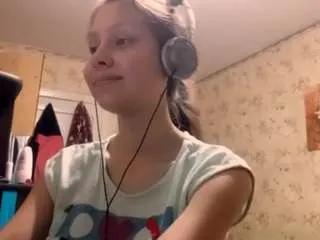 Freechat evelineemard on CamSoda