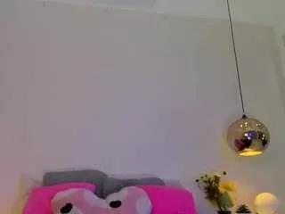 evelynlove-1 on CamSoda 