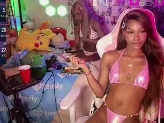 faexxxcheta on CamSoda 
