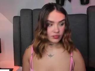 fernanda-c on CamSoda 