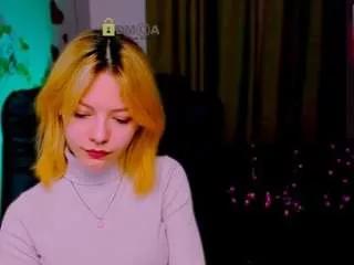 flora-di on CamSoda 