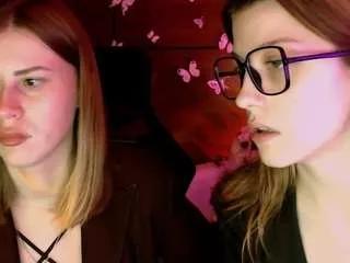 flora-di on CamSoda 