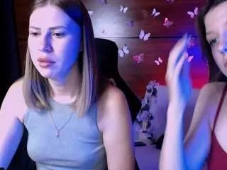 flora-di on CamSoda 