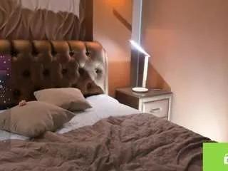 floraelson on CamSoda 
