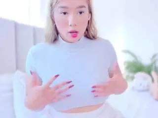 foxy-boobs on CamSoda 