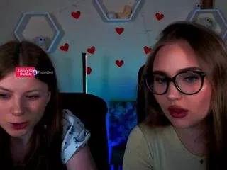 foxy-tease on CamSoda 