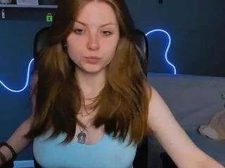 foxy-tease on CamSoda 