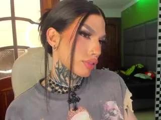 Freechat gigibadassxx on CamSoda