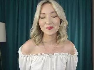 gladysapplebee on CamSoda 