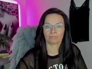 glamhelen on CamSoda 