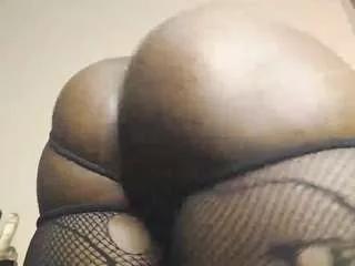 glazedbunzz on CamSoda 