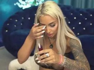 Offline goldenamberx on CamSoda