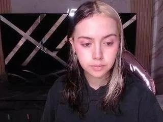 hela-v on CamSoda 