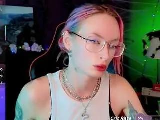 Freechat helen-carter on CamSoda