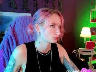 Freechat helen-carter on CamSoda