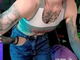 Freechat helen-carter on CamSoda