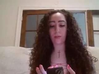 Freechat hintofhoneyy on CamSoda