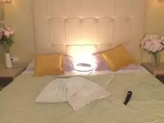 Offline hollyy-lee on CamSoda