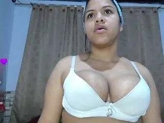 Offline honeypussybiz on CamSoda