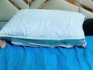 hornybarelylegalgirl on CamSoda 