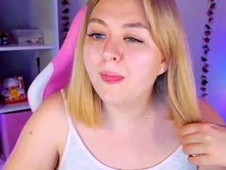 hornycakee on CamSoda 
