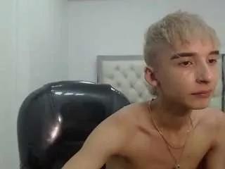 hot-starboy on CamSoda 
