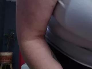 hot-white-snows on CamSoda 